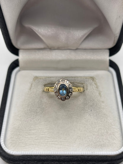 18ct gold aquamarine and diamond ring