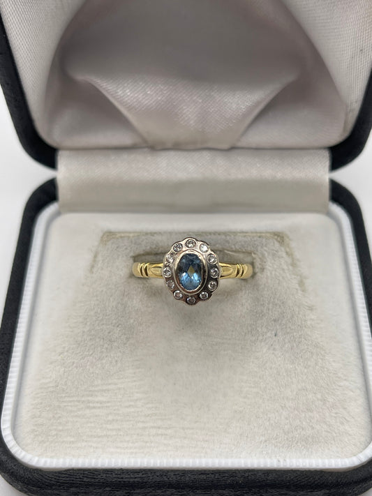 18ct gold aquamarine and diamond ring