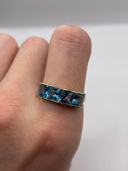 9ct gold blue topaz ring