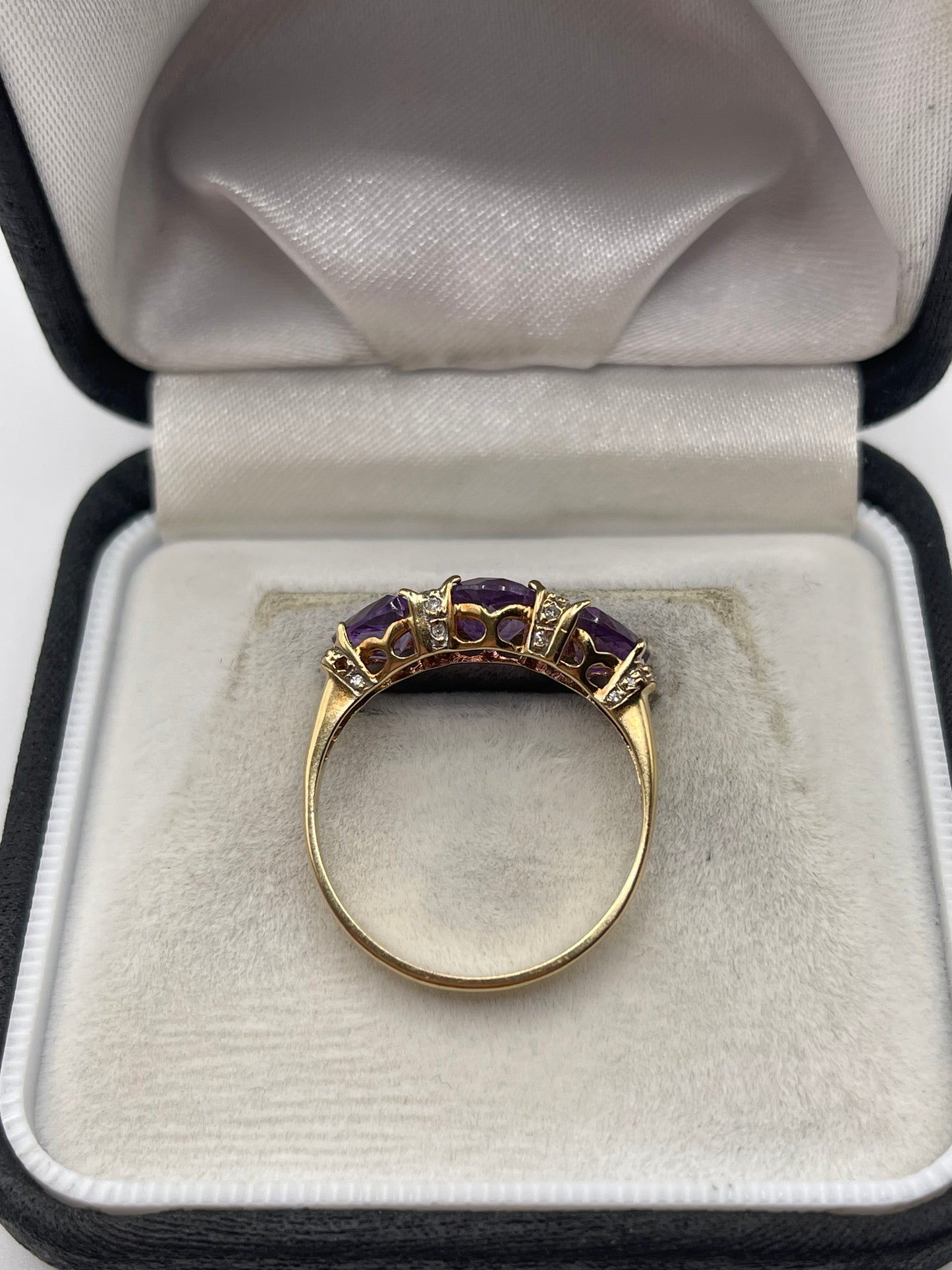9ct gold amethyst and diamond ring