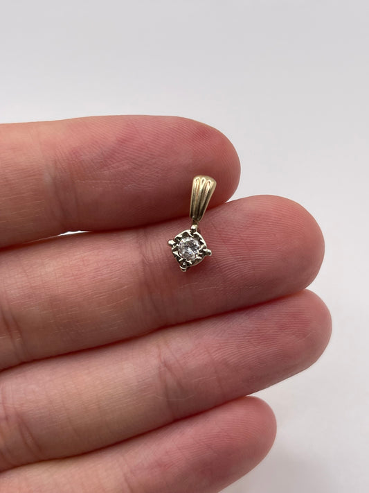 9ct gold diamond pendant