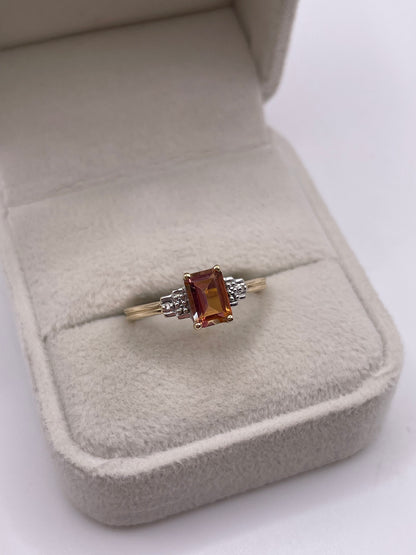 9ct gold topaz and diamond ring