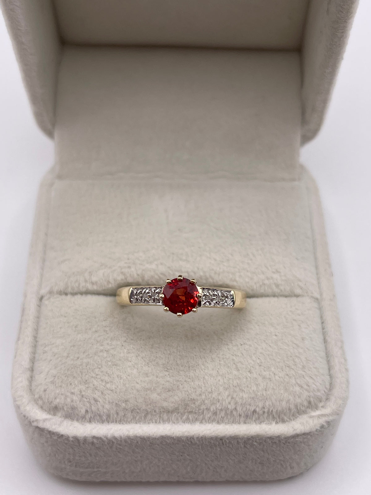 9ct gold spinel and diamond ring