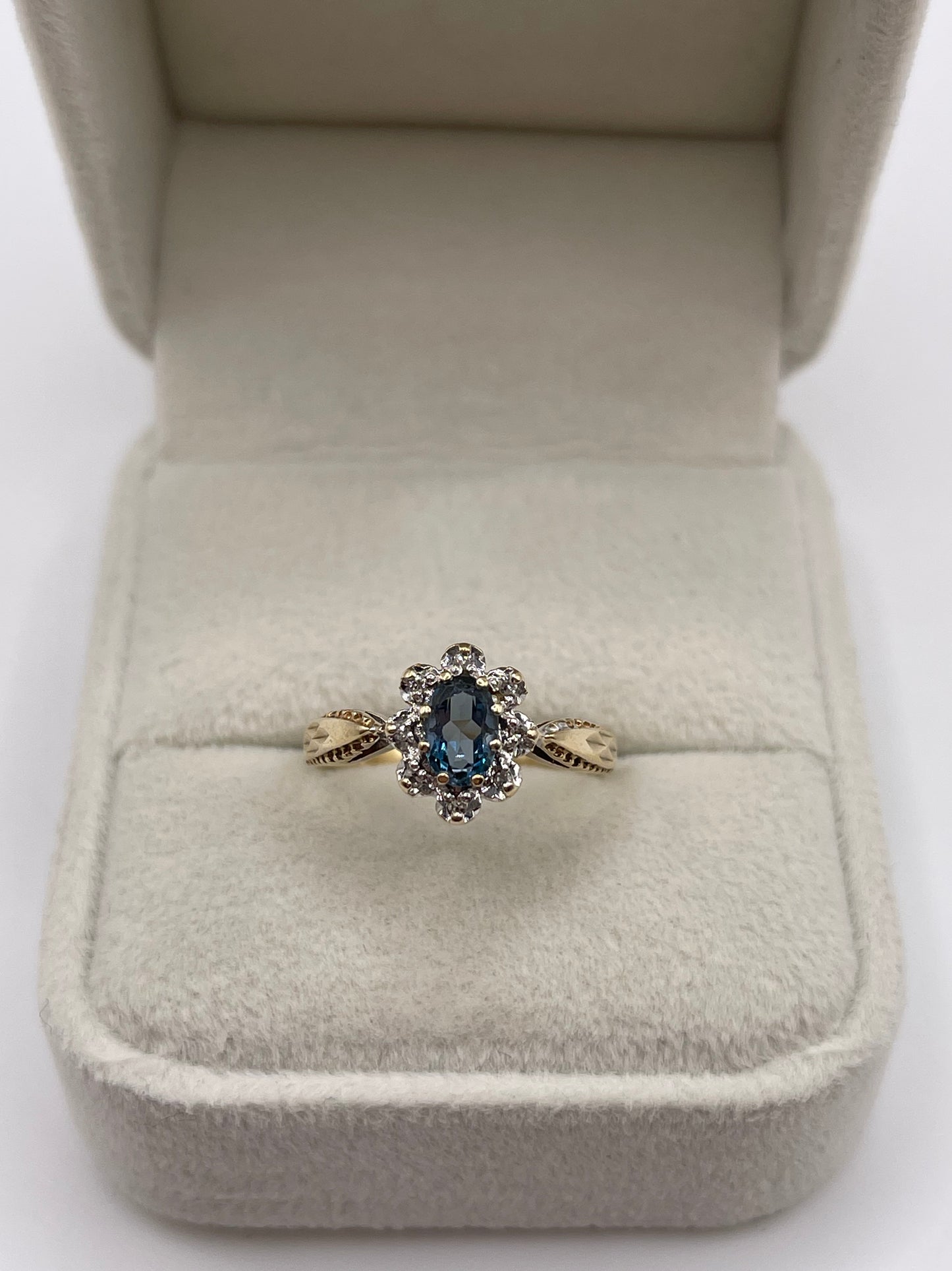 9ct gold topaz and diamond ring