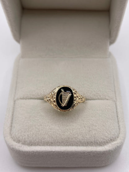 9ct gold enamel harp ring
