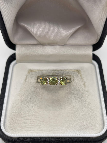 9ct gold quartz and zircon ring