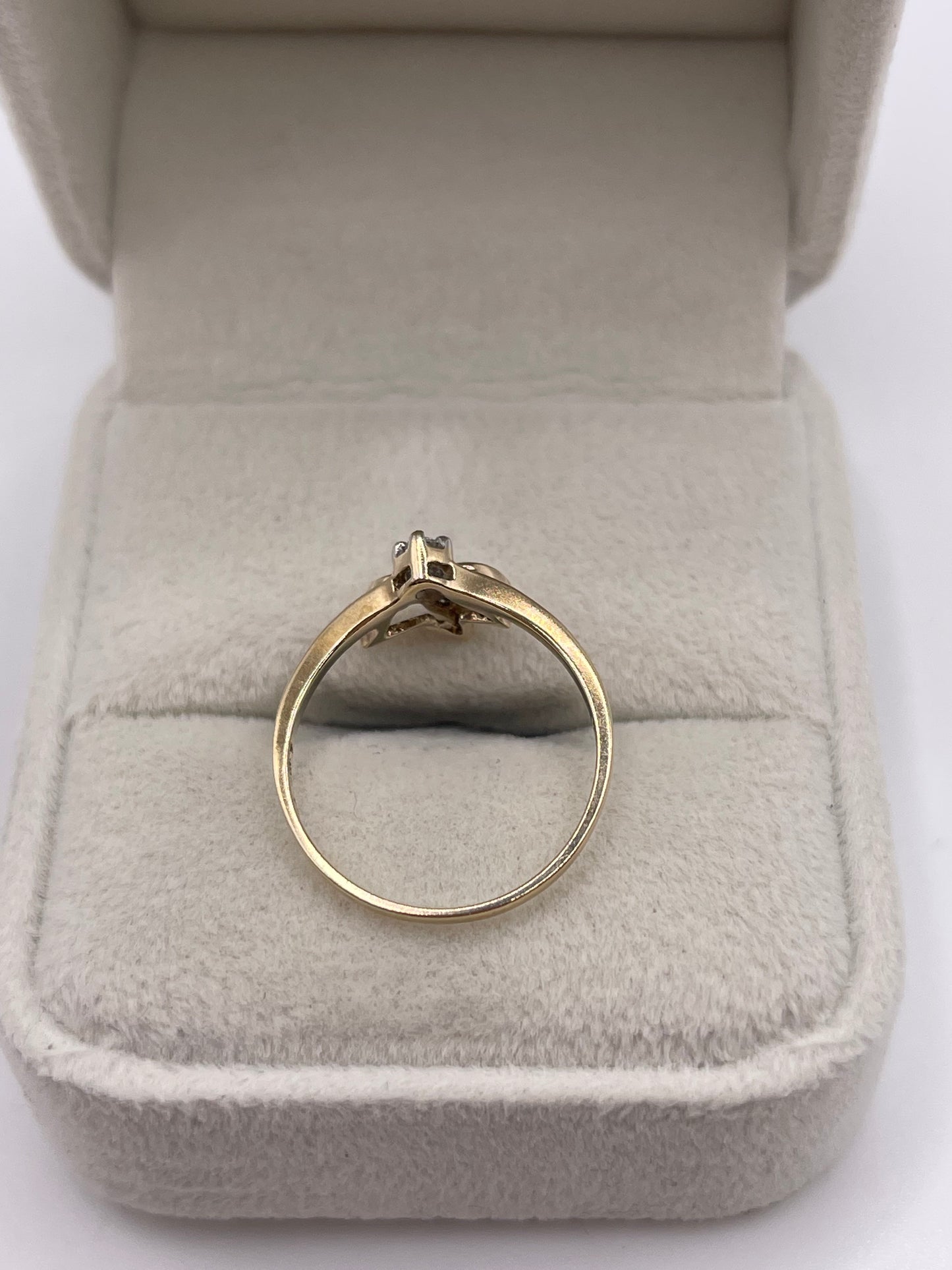 9ct gold diamond ring