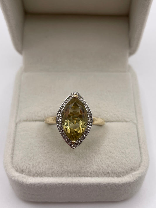 9ct gold quartz and diamond ring