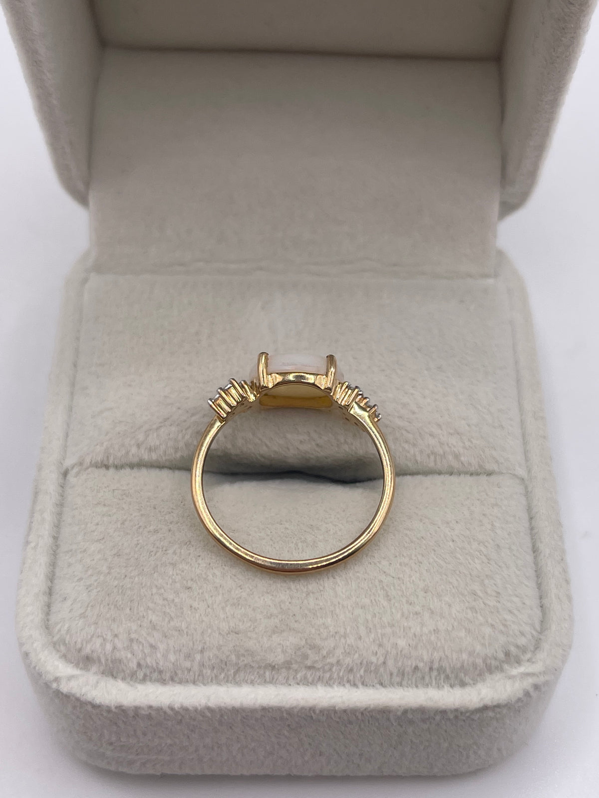 9ct gold opal and zircon ring