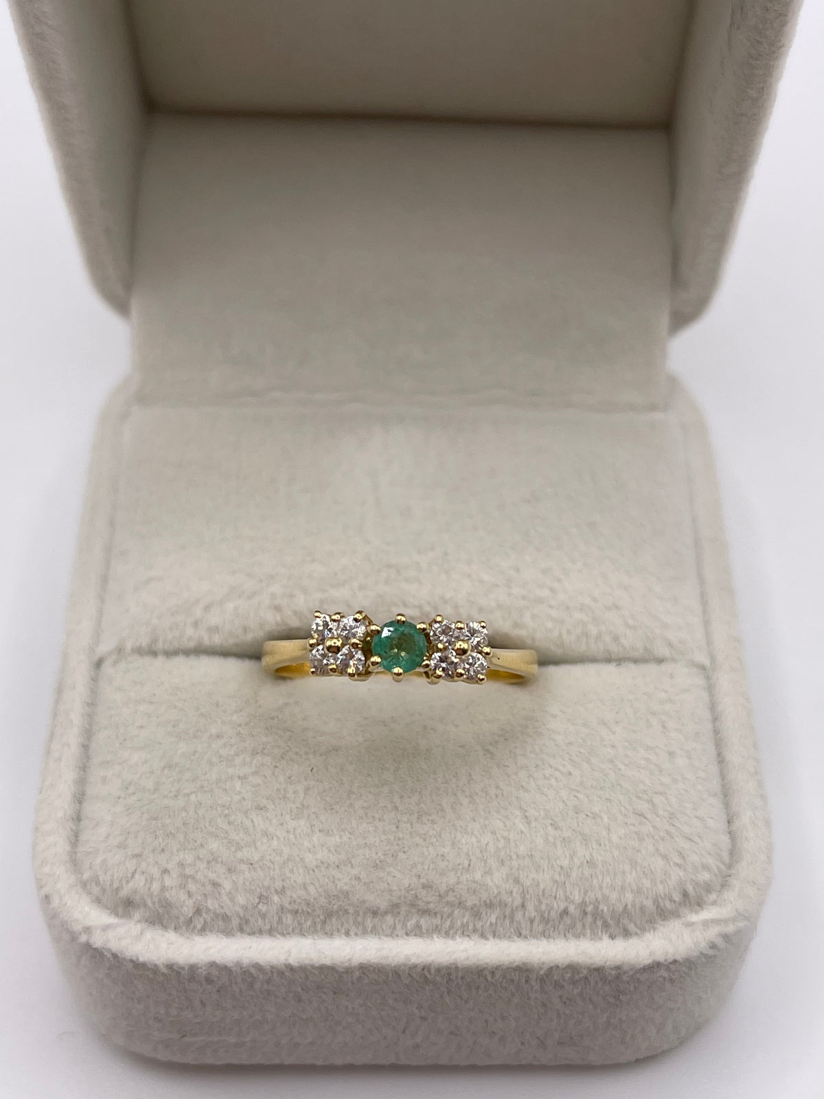 18ct gold emerald and diamond ring