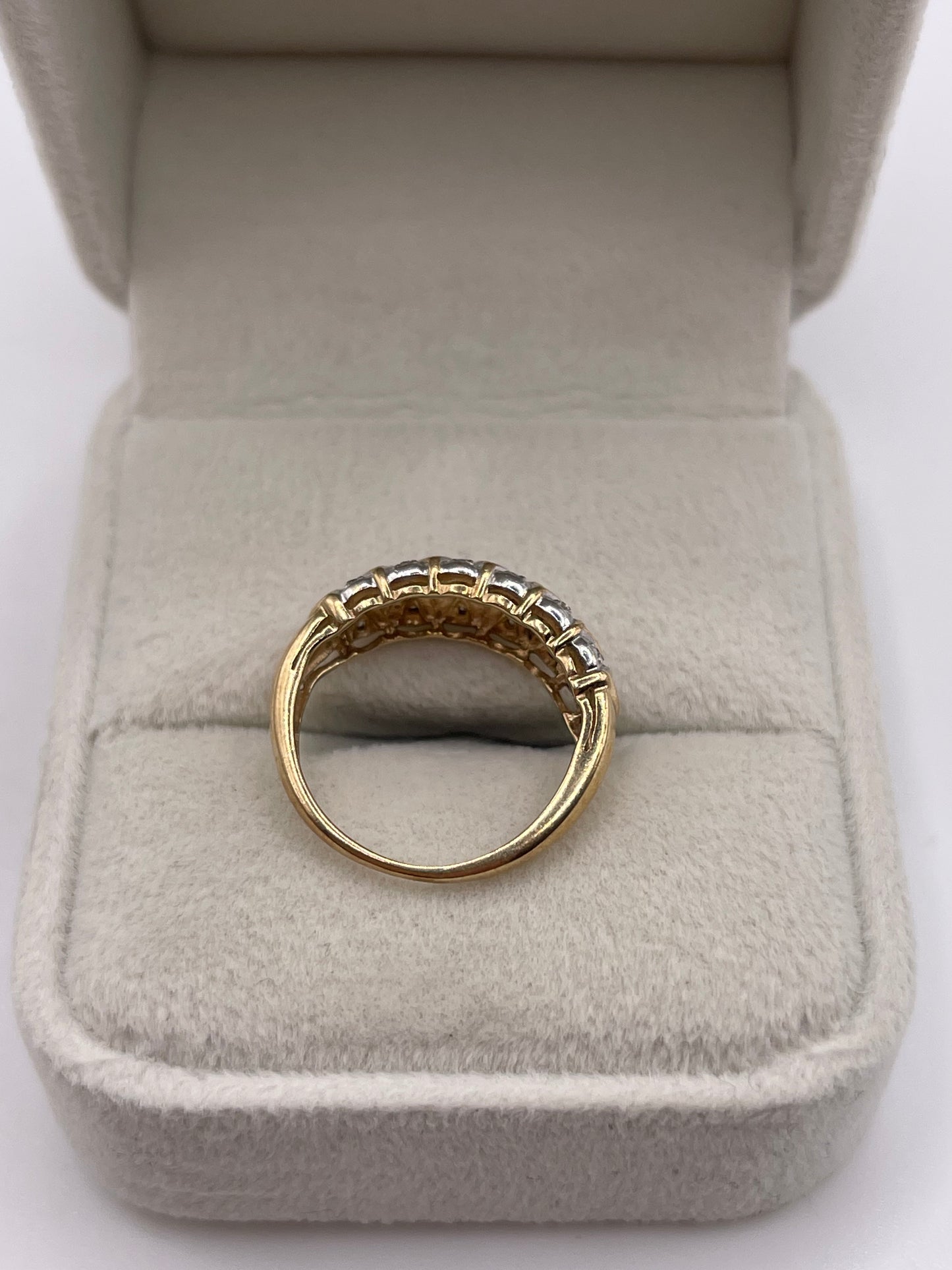9ct gold diamond ring