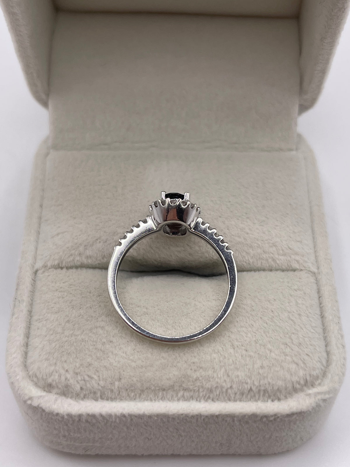 9ct white gold sapphire and diamond ring