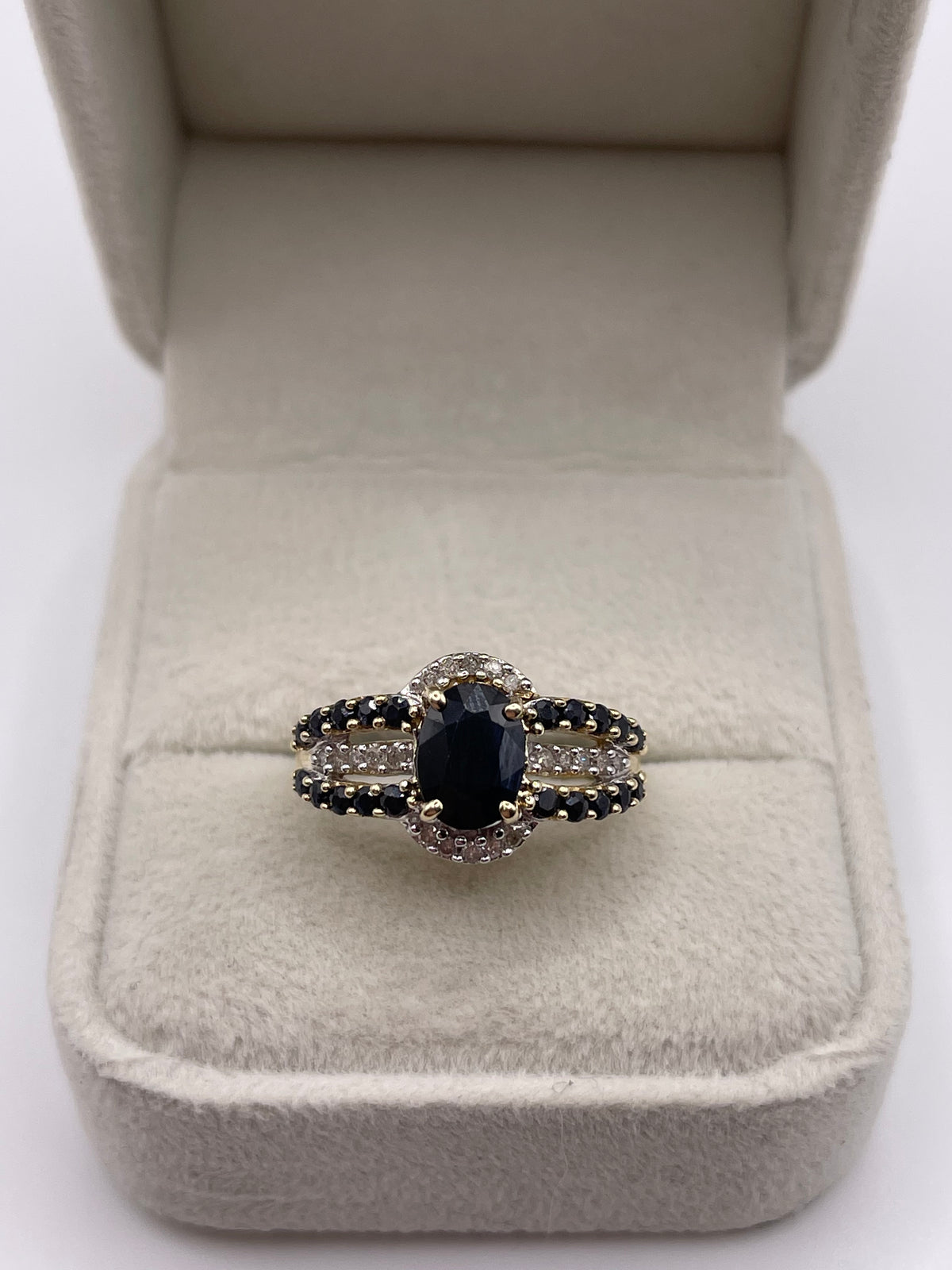 9ct gold sapphire and diamond ring