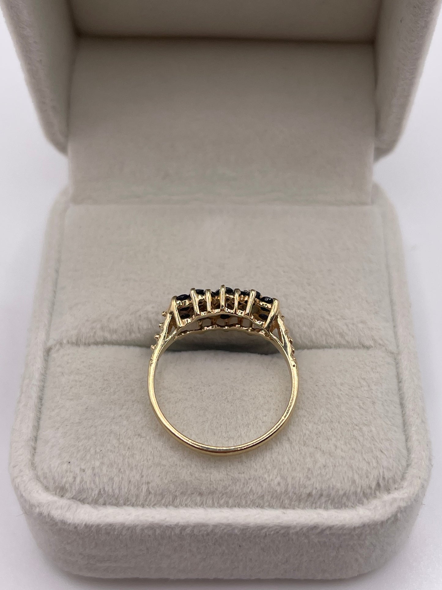 9ct gold sapphire and diamond ring
