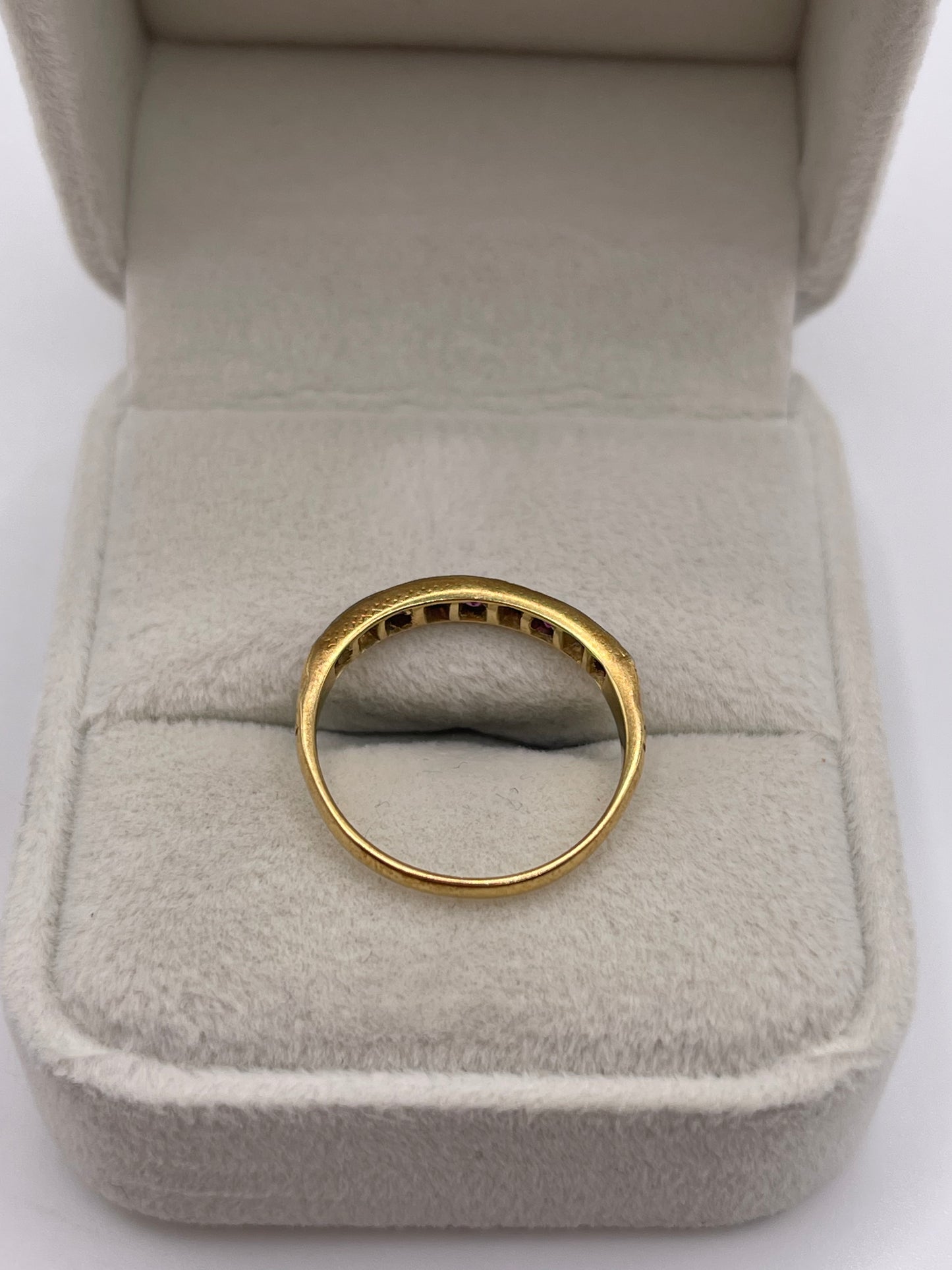 18ct gold ruby and diamond ring