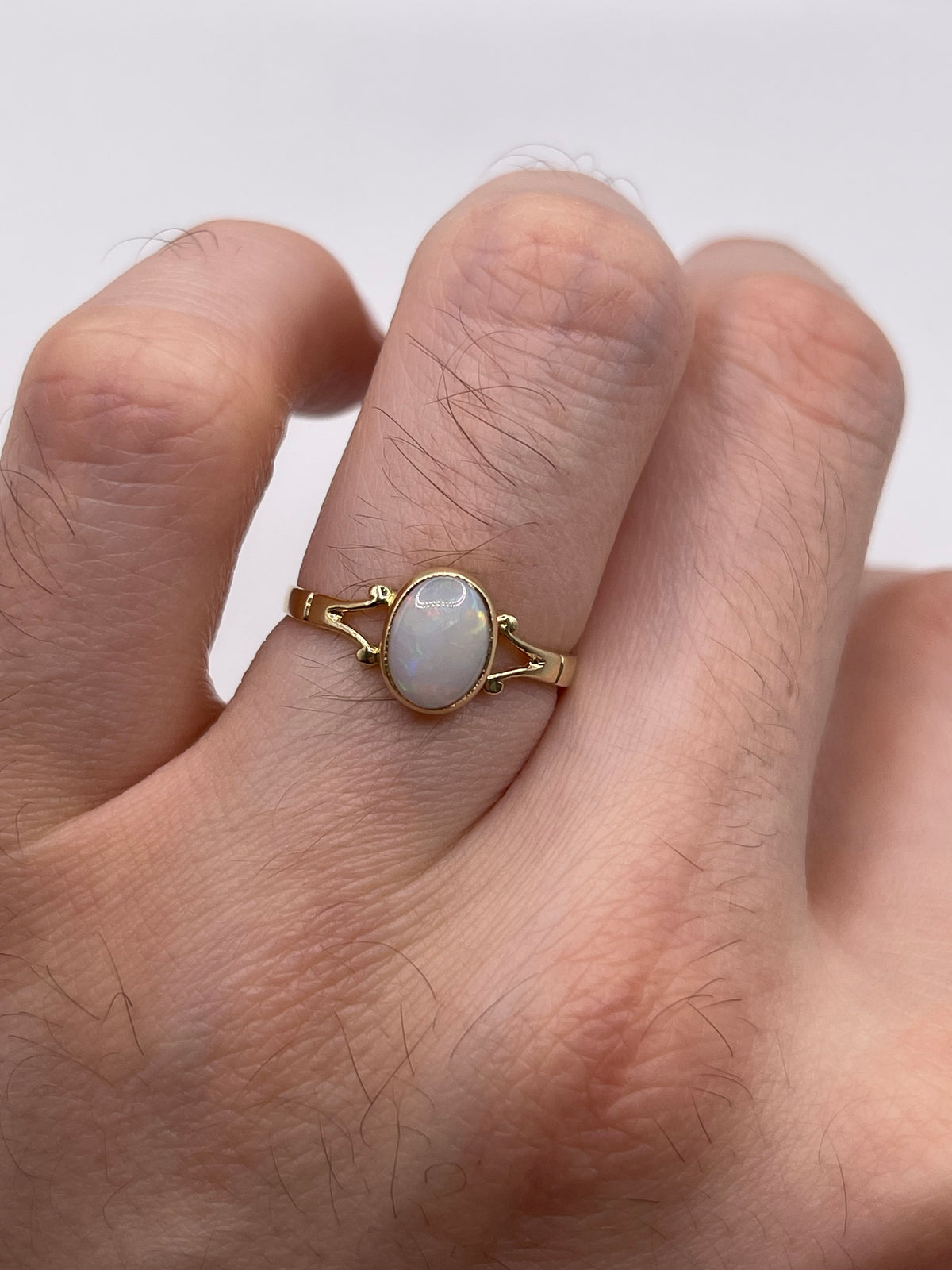 9ct gold opal ring