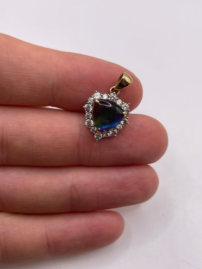 9ct gold Ammolite and zircon pendant