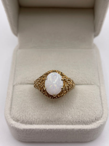 9ct gold opal ring