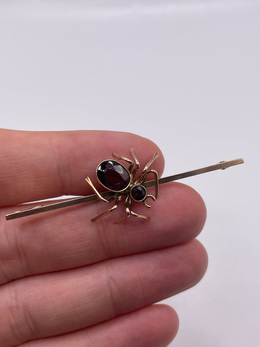 Antique 9ct gold garnet spider brooch