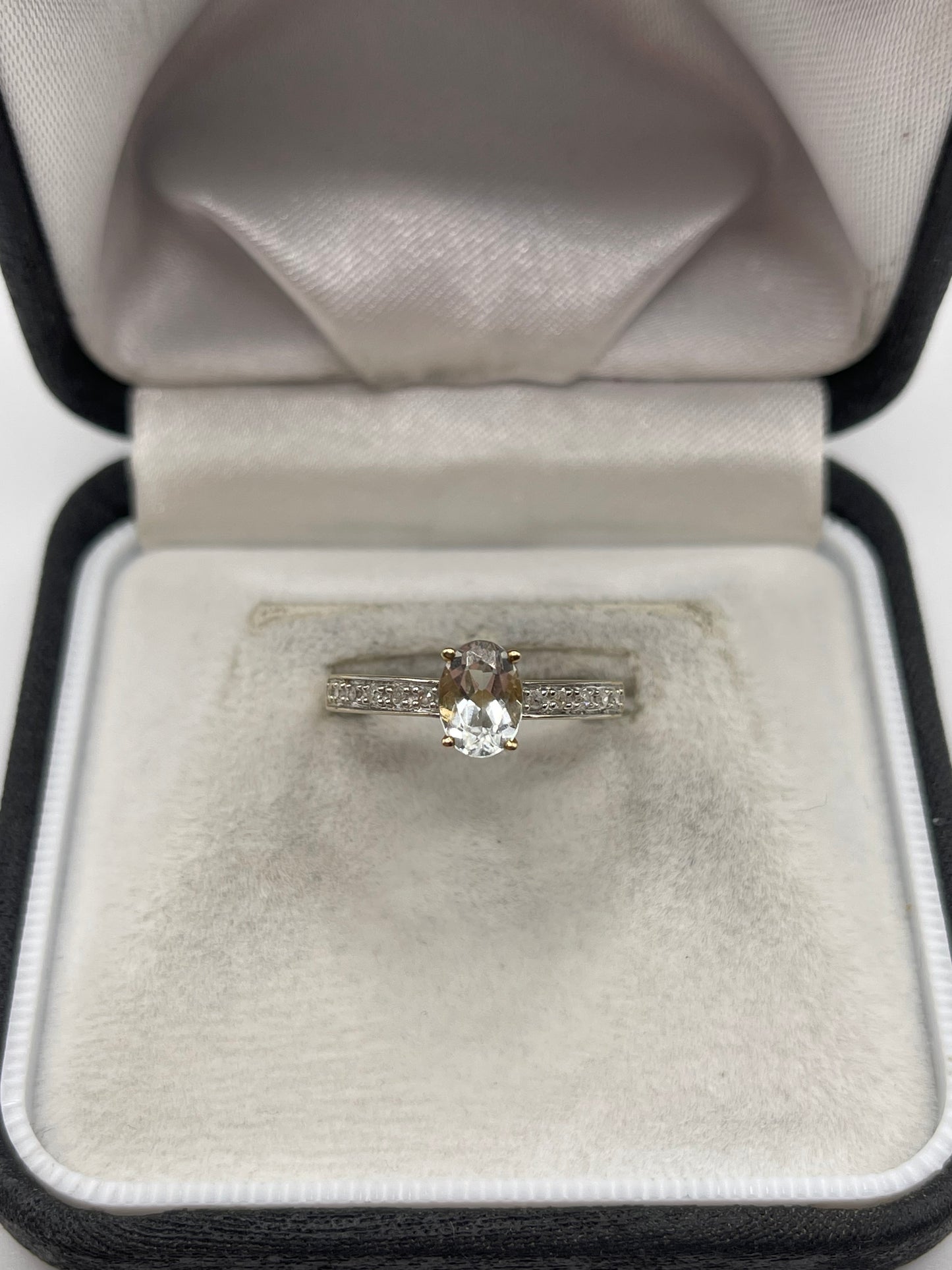 9ct gold quartz and diamond ring