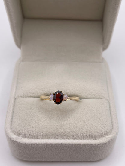 9ct gold garnet and opal ring