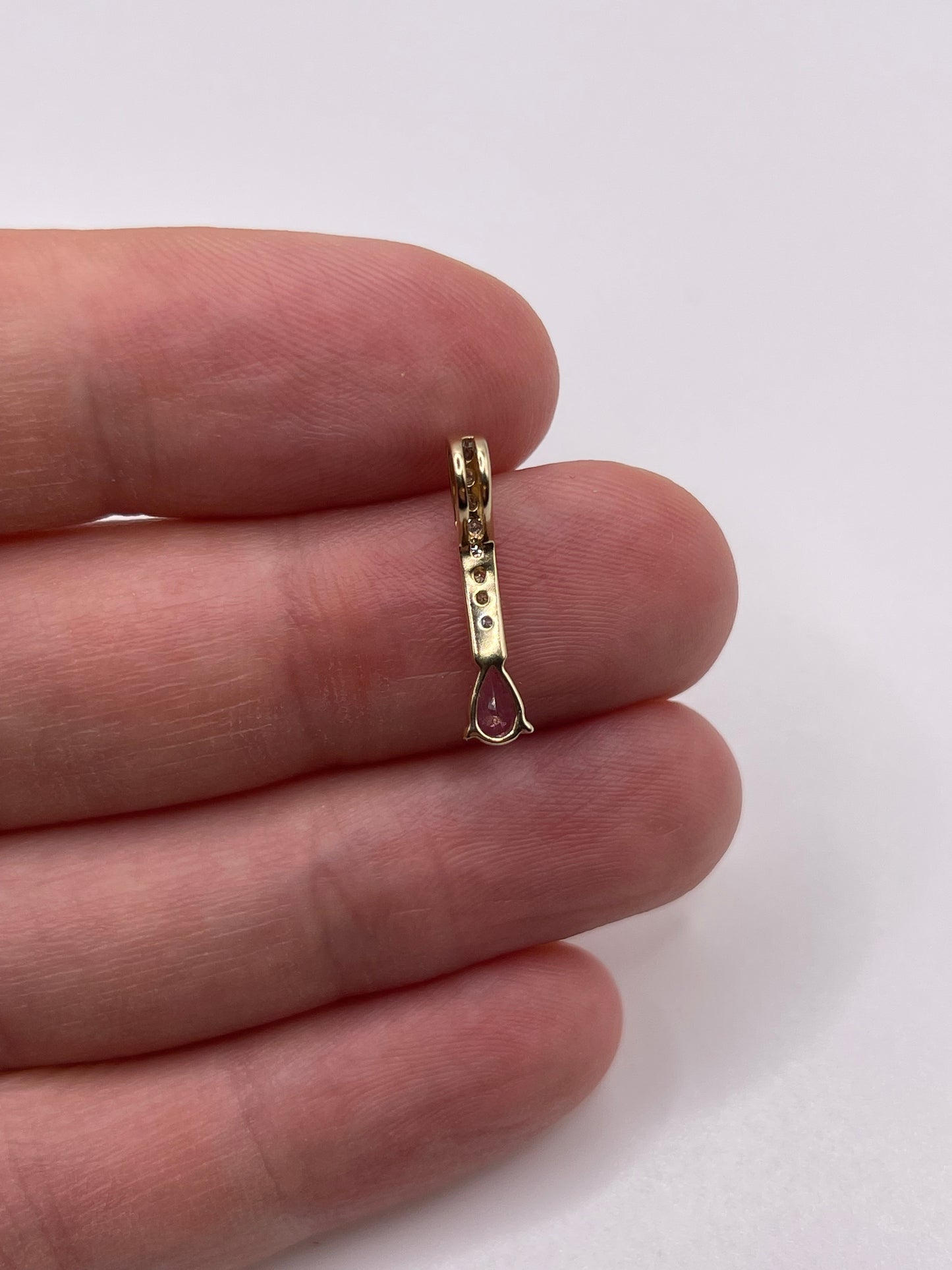9ct gold sapphire and diamond pendant