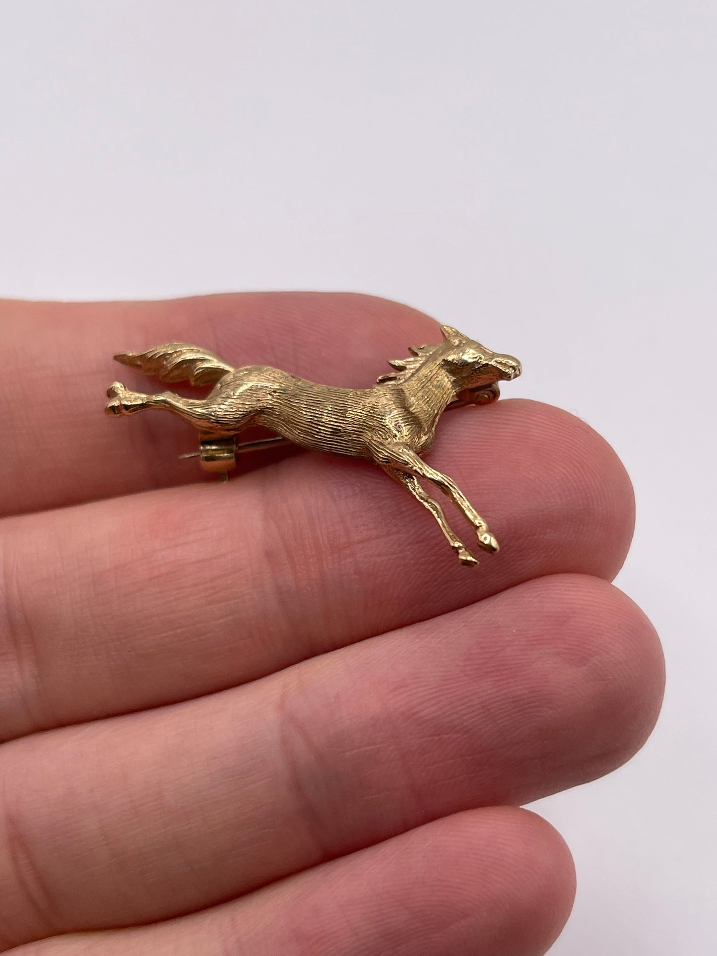 9ct gold horse brooch
