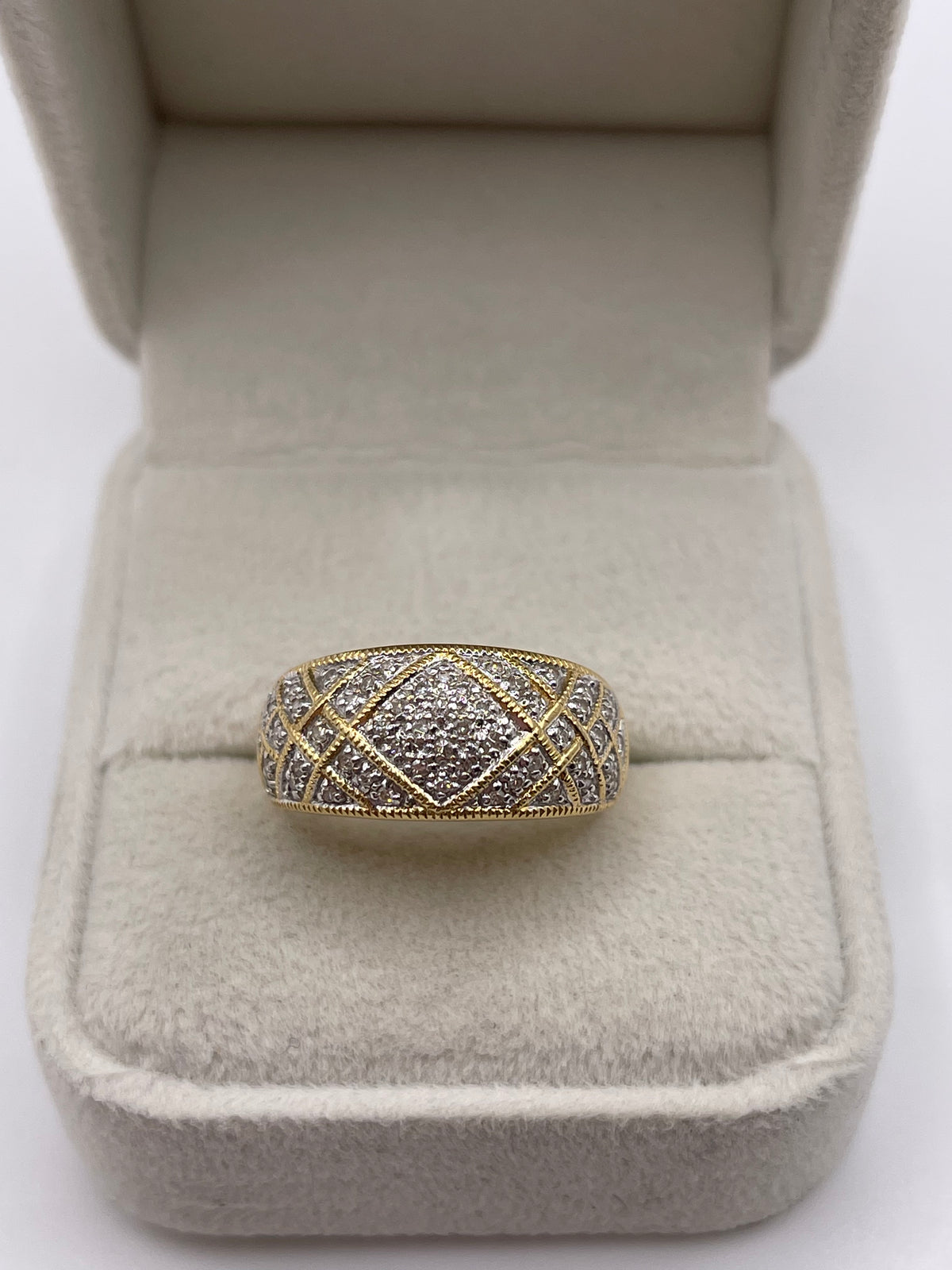 18ct gold diamond cluster ring