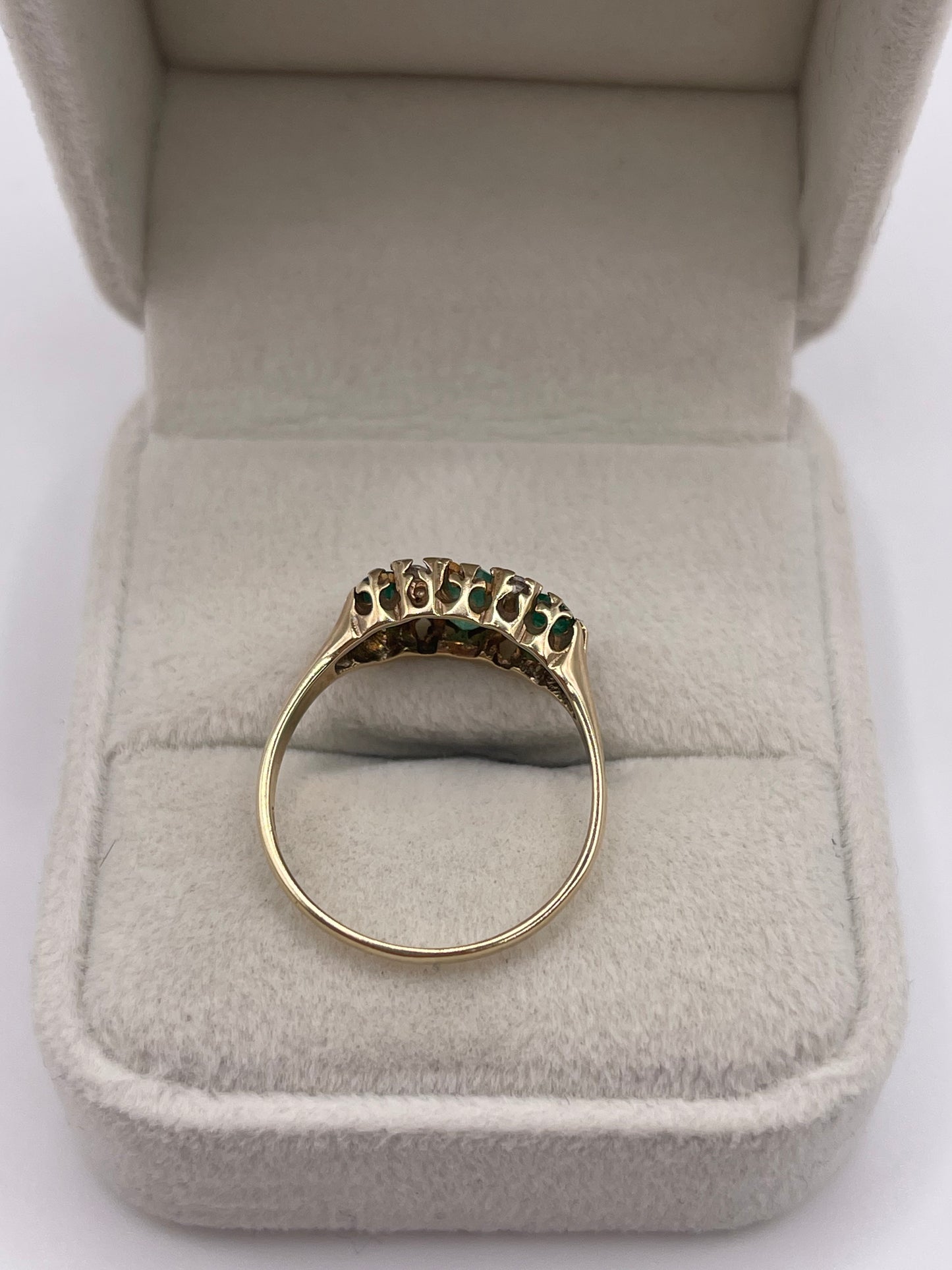 9ct gold emerald and diamond ring
