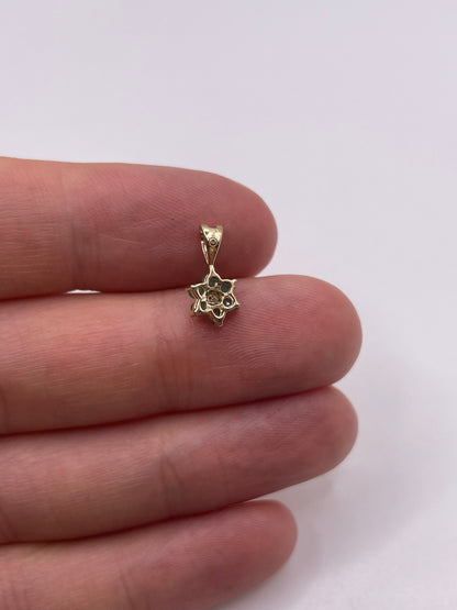 9ct gold emerald and diamond pendant