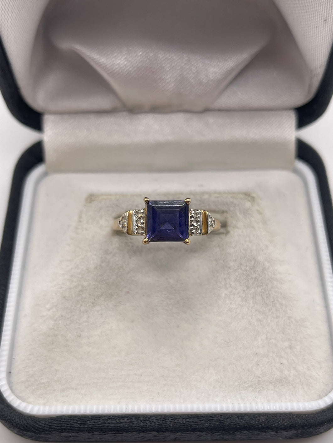 9ct gold iolite and zircon ring