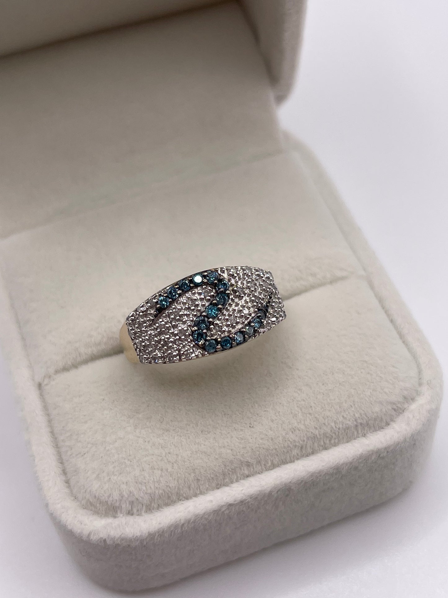 9ct gold diamond cluster ring