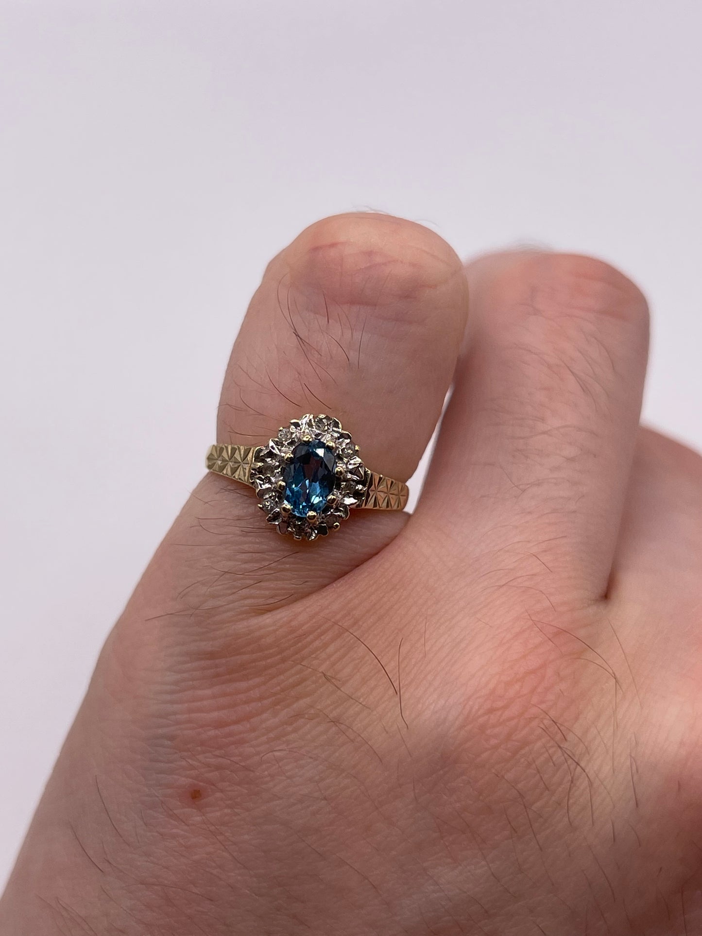 9ct gold topaz and diamond ring