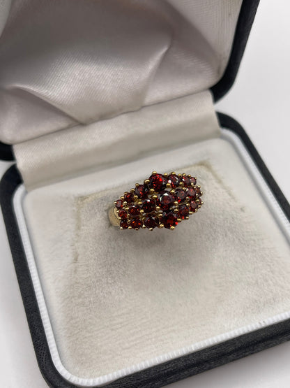9ct gold garnet cluster ring