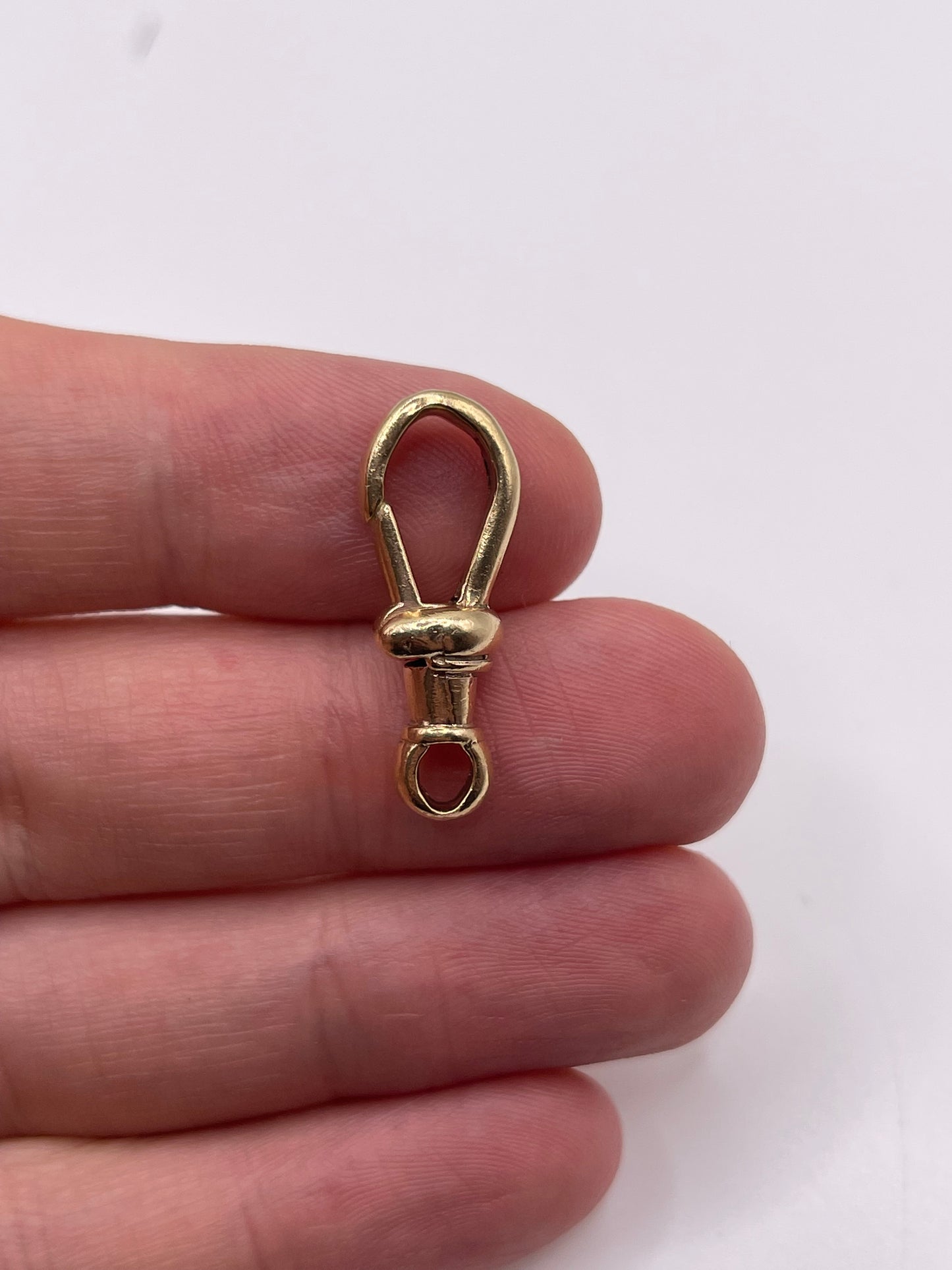 9ct gold dog clip 1