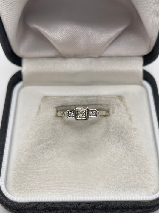 18ct gold diamond ring
