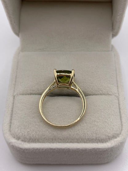 9ct gold quartz ring