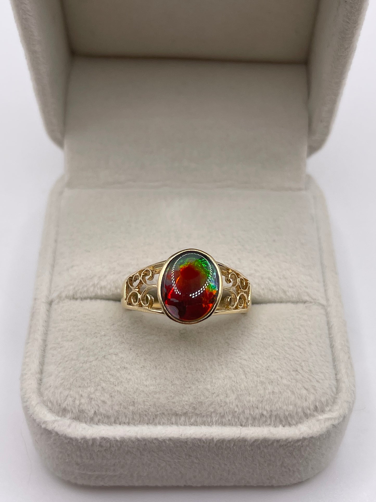 9ct gold Ammolite ring