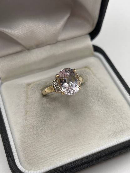 9ct gold morganite and diamond ring