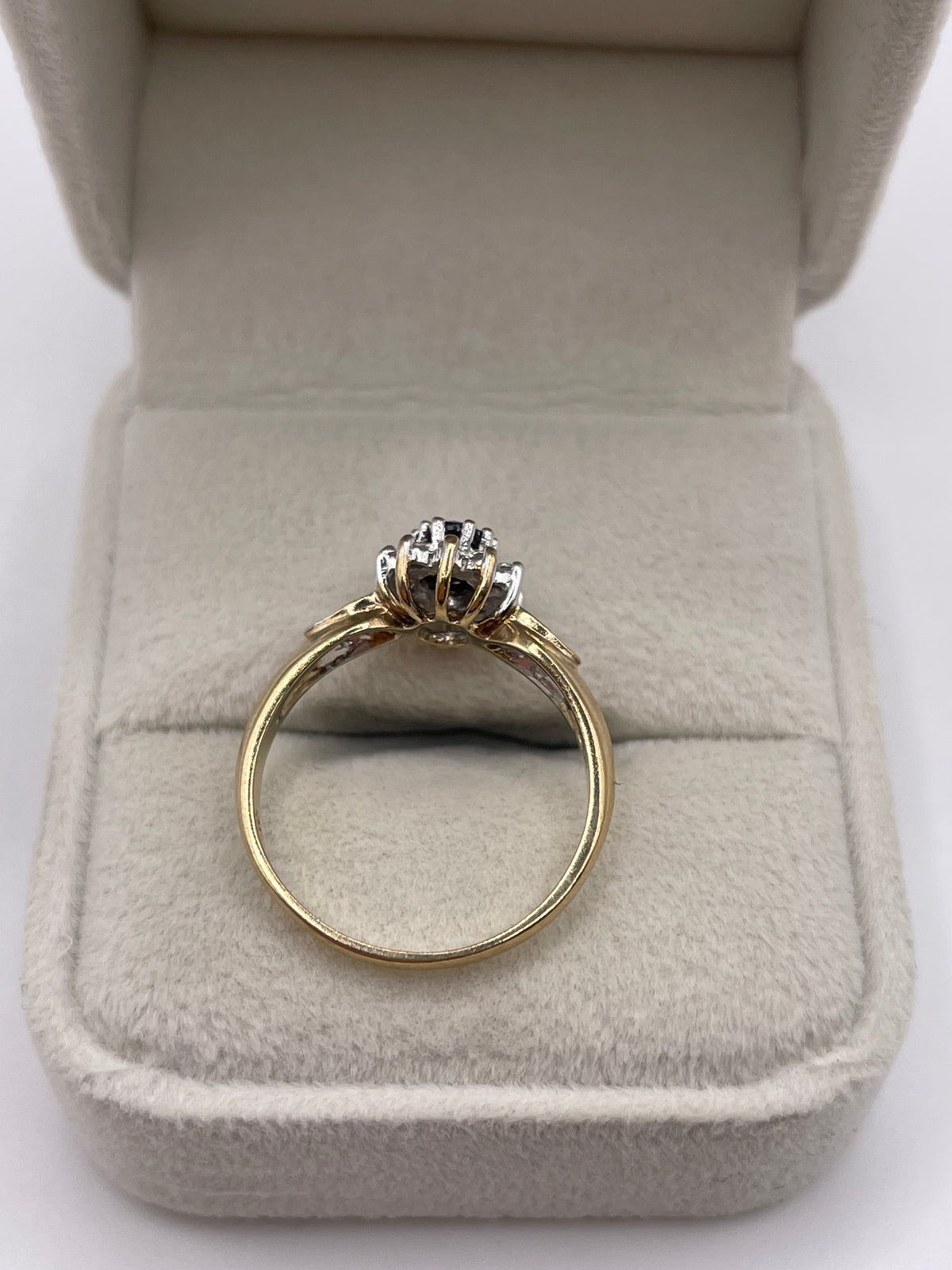 9ct gold sapphire and diamond ring
