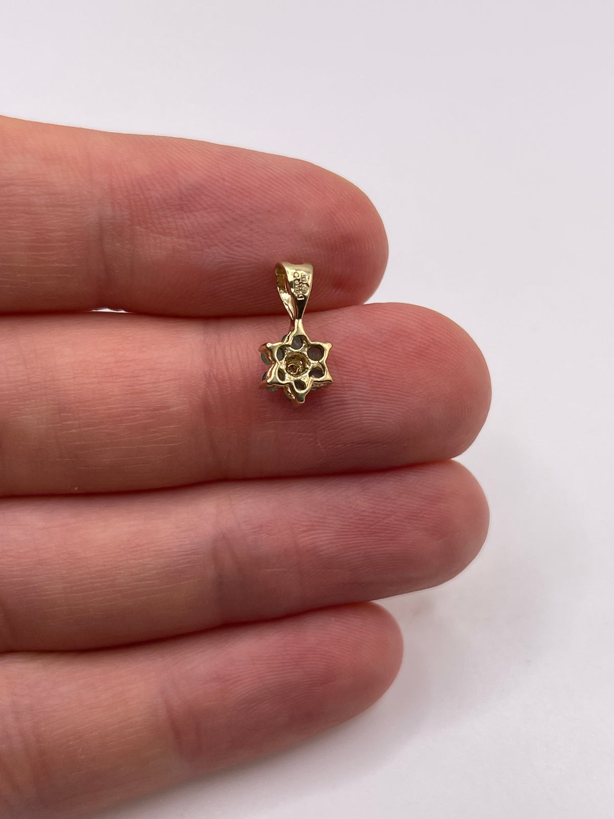 9ct gold emerald and diamond pendant