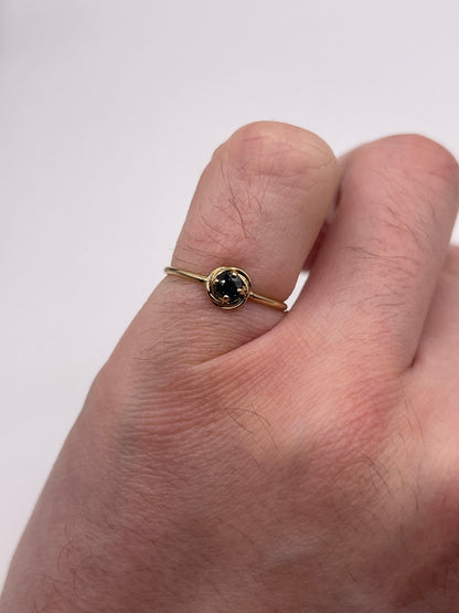 9ct gold sapphire ring