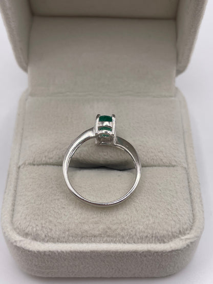 9ct white gold emerald ring