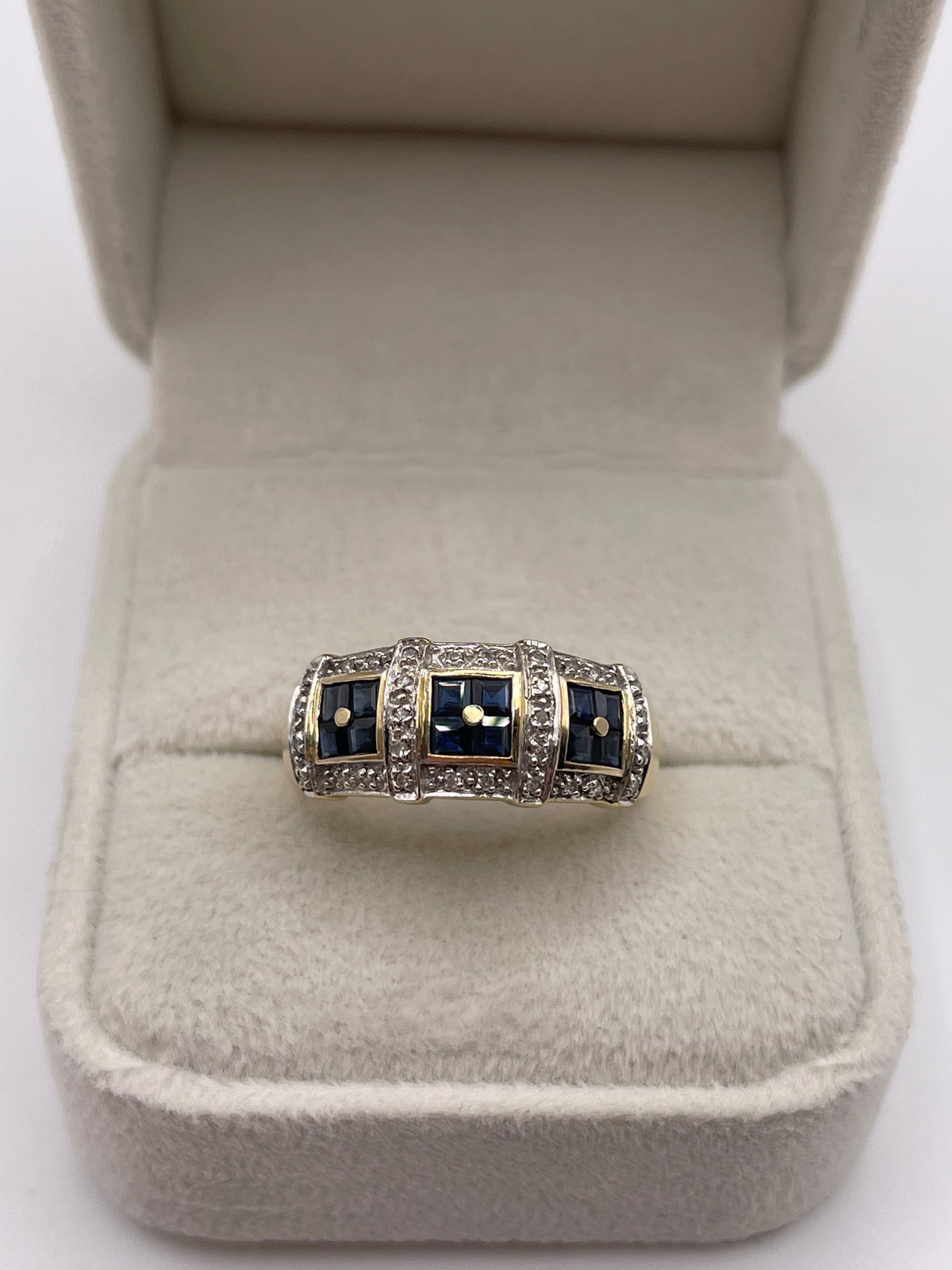 9ct gold sapphire and diamond ring