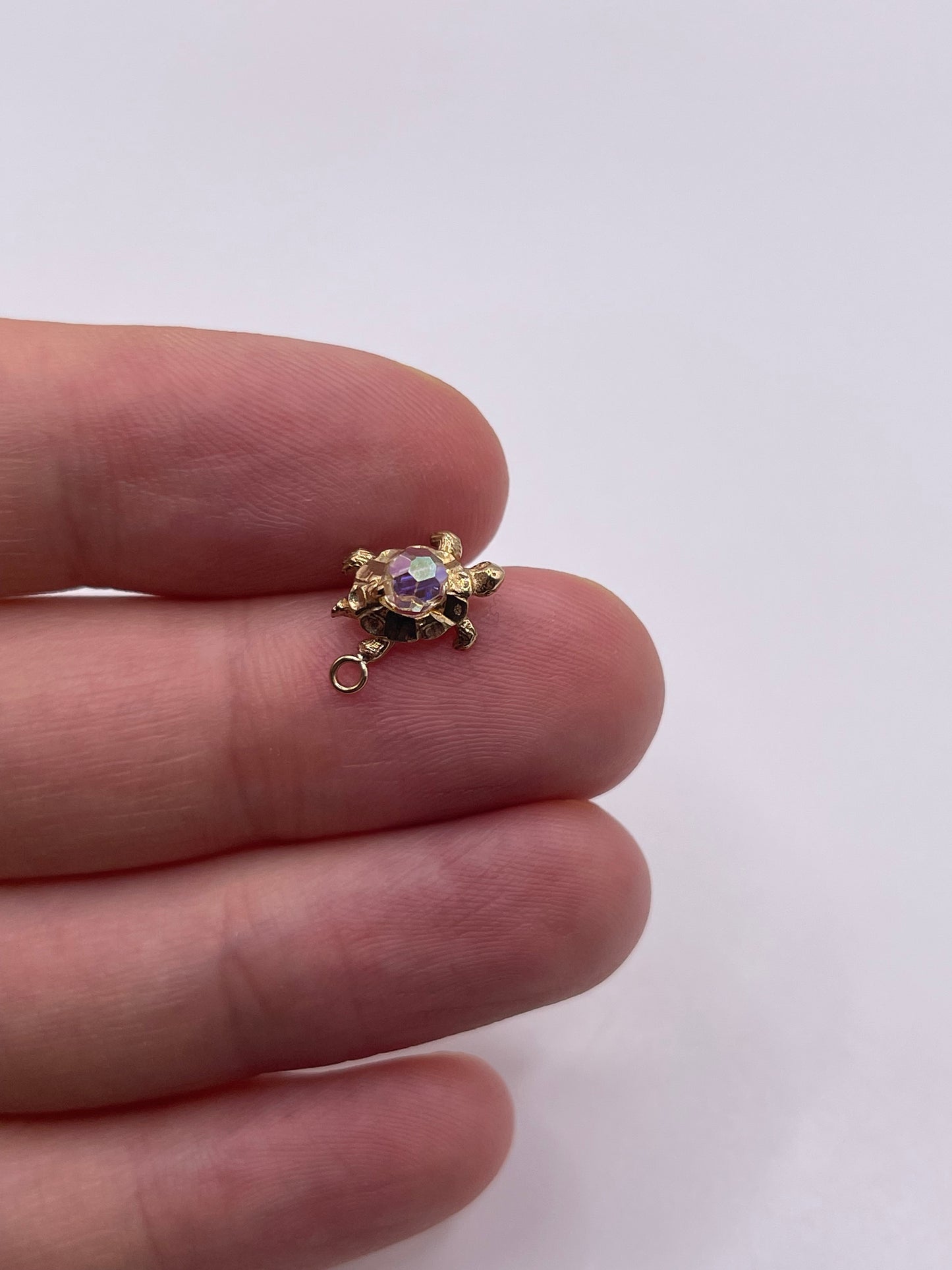 9ct gold crystal turtle charm