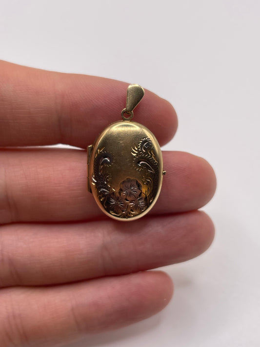 9ct gold locket