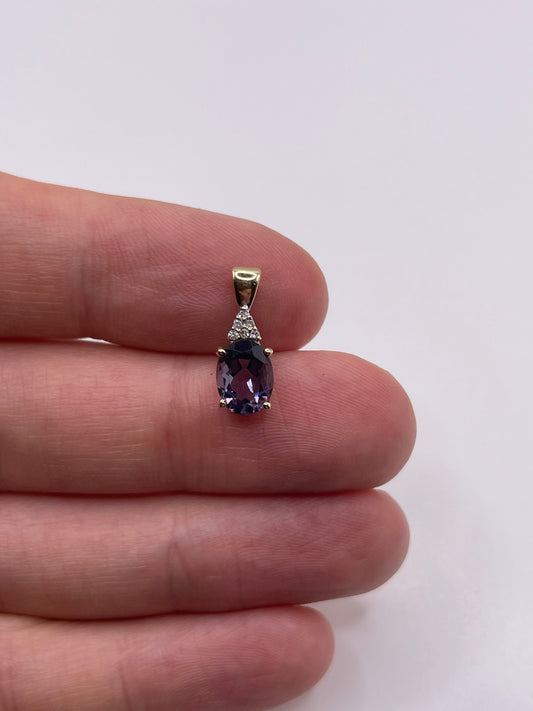 9ct gold iolite and diamond pendant