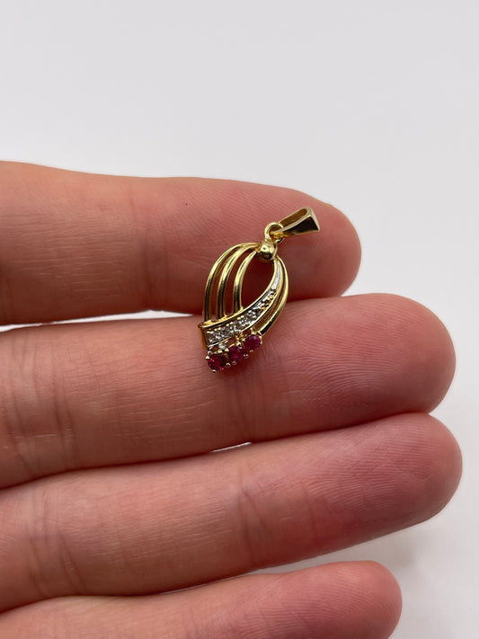 18ct gold ruby and diamond pendant