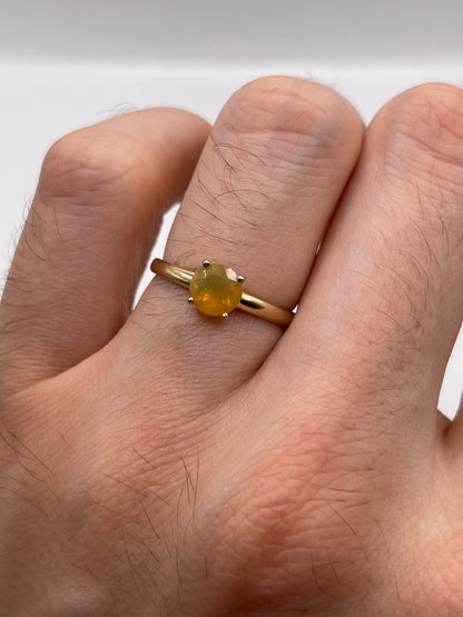 9ct gold opal ring