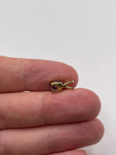 Load image into Gallery viewer, 9ct gold tanzanite pendant

